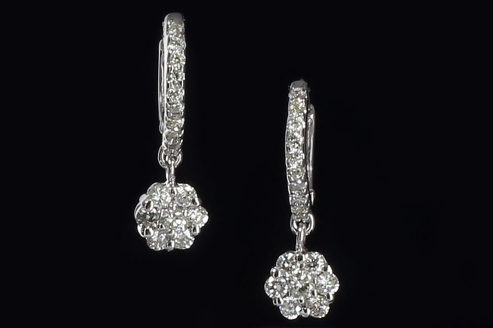 https://khannajewellery.com/wp-content/uploads/2024/11/earrings.jpg